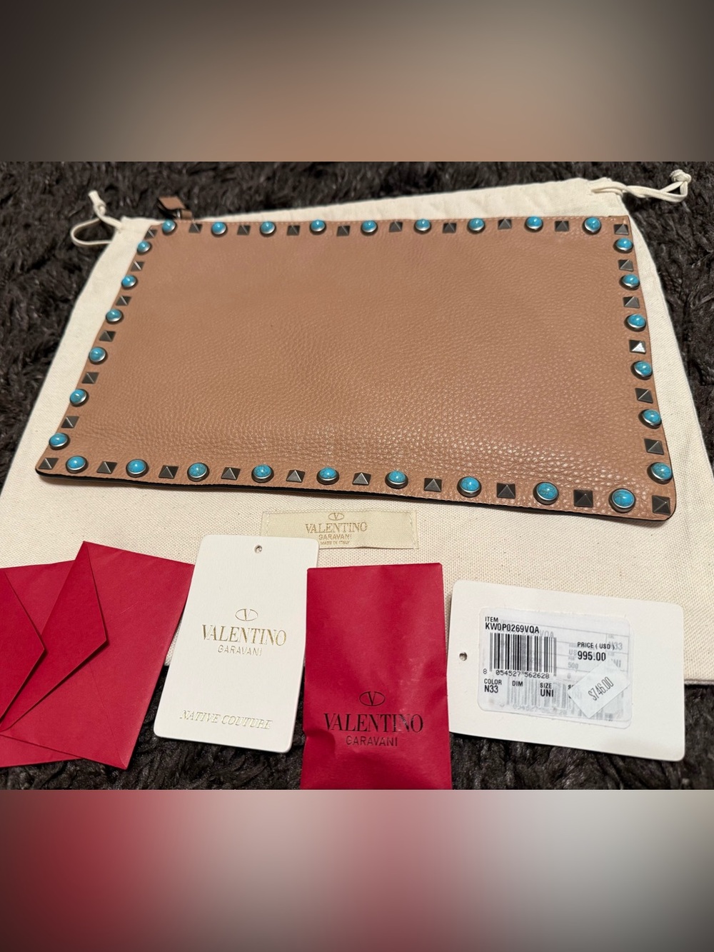 Valentino Garavani Rockstud Flat Ziptop Pouch